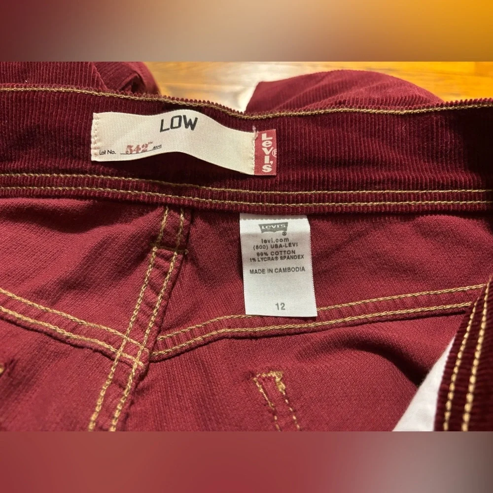 Levi's Women’s Vintage Burgundy Corduroy